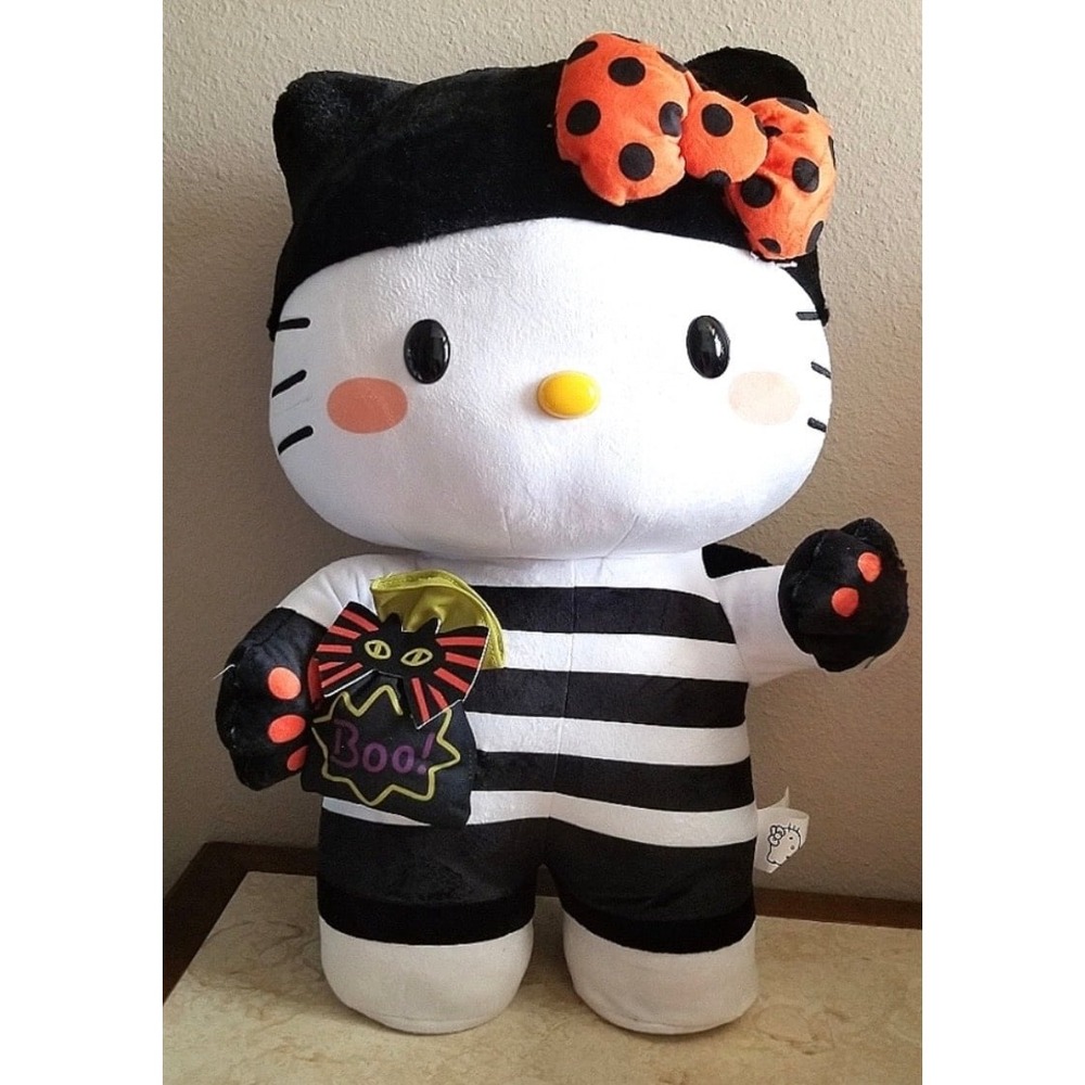 Hello Kitty‎ Halloween Greeter 20" Pirate Standing Plush Sanrio Gemmy 2023